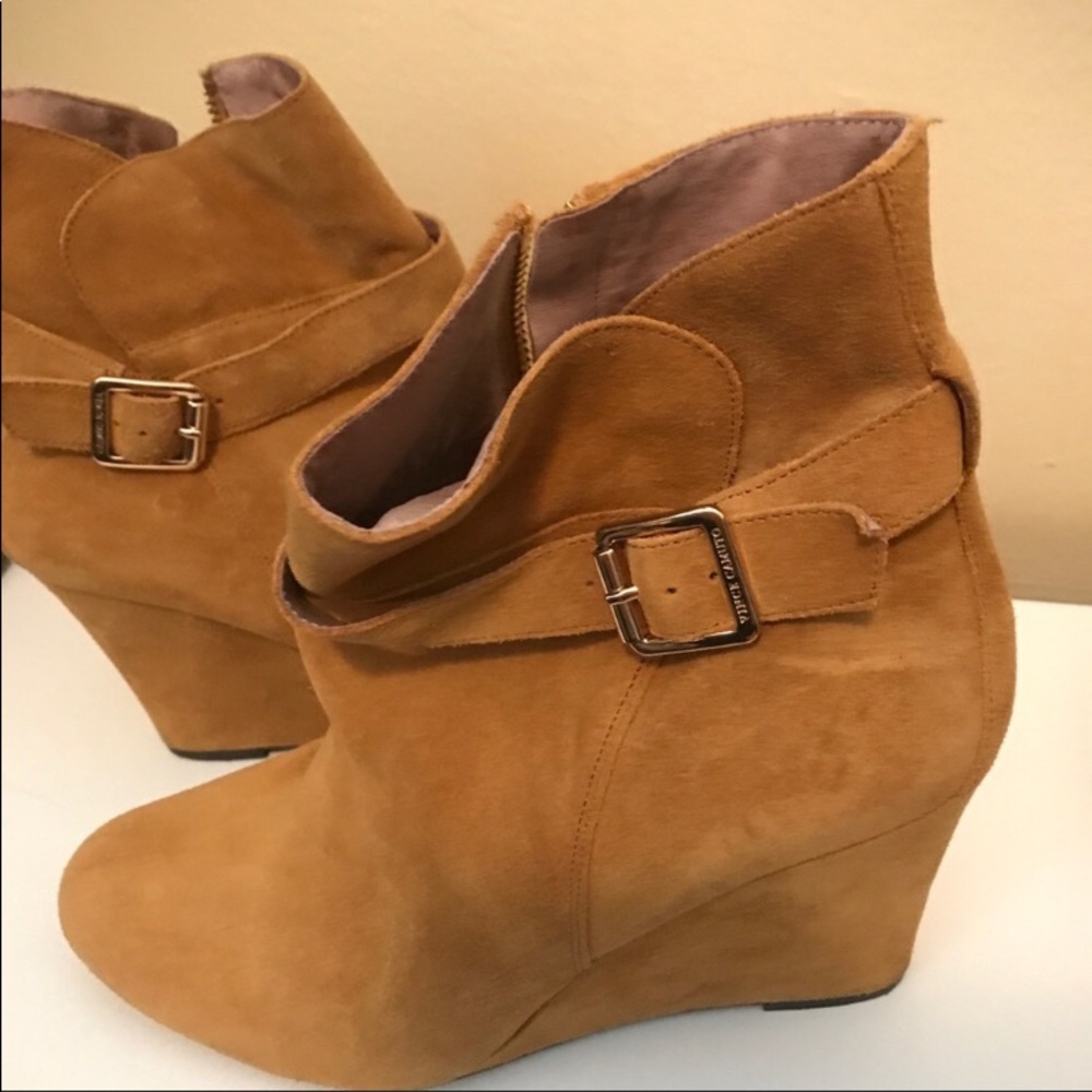 Cute Vince Camuto booties
